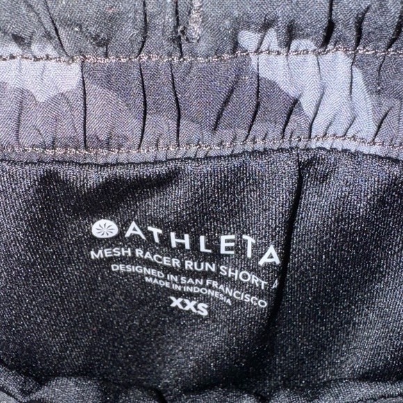 Athleta Women's Camo Print Mesh Racer Run Shorts Size XXS - Picture 6 of 7